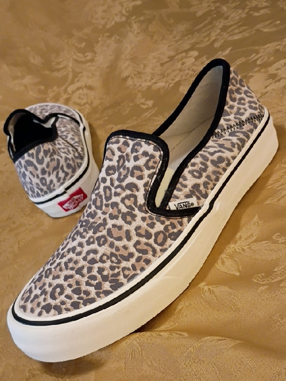 VANS Slip-On Leopard Print Sneakers - Taupe Black White Men's 9.5 Women's 11.0